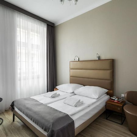G12 Aparthotel Краков Экстерьер фото