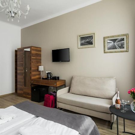 G12 Aparthotel Краков Экстерьер фото