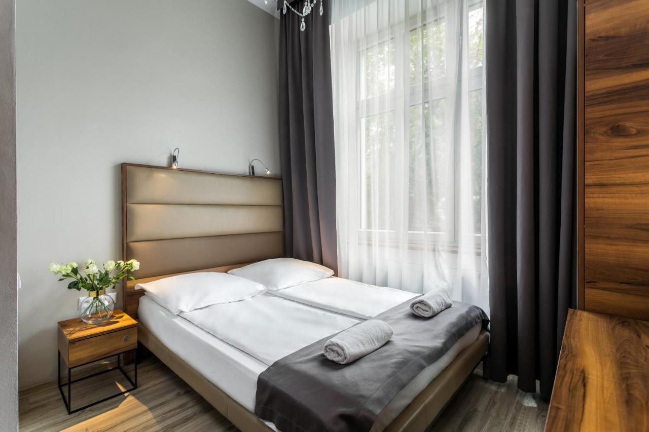 G12 Aparthotel Краков Экстерьер фото