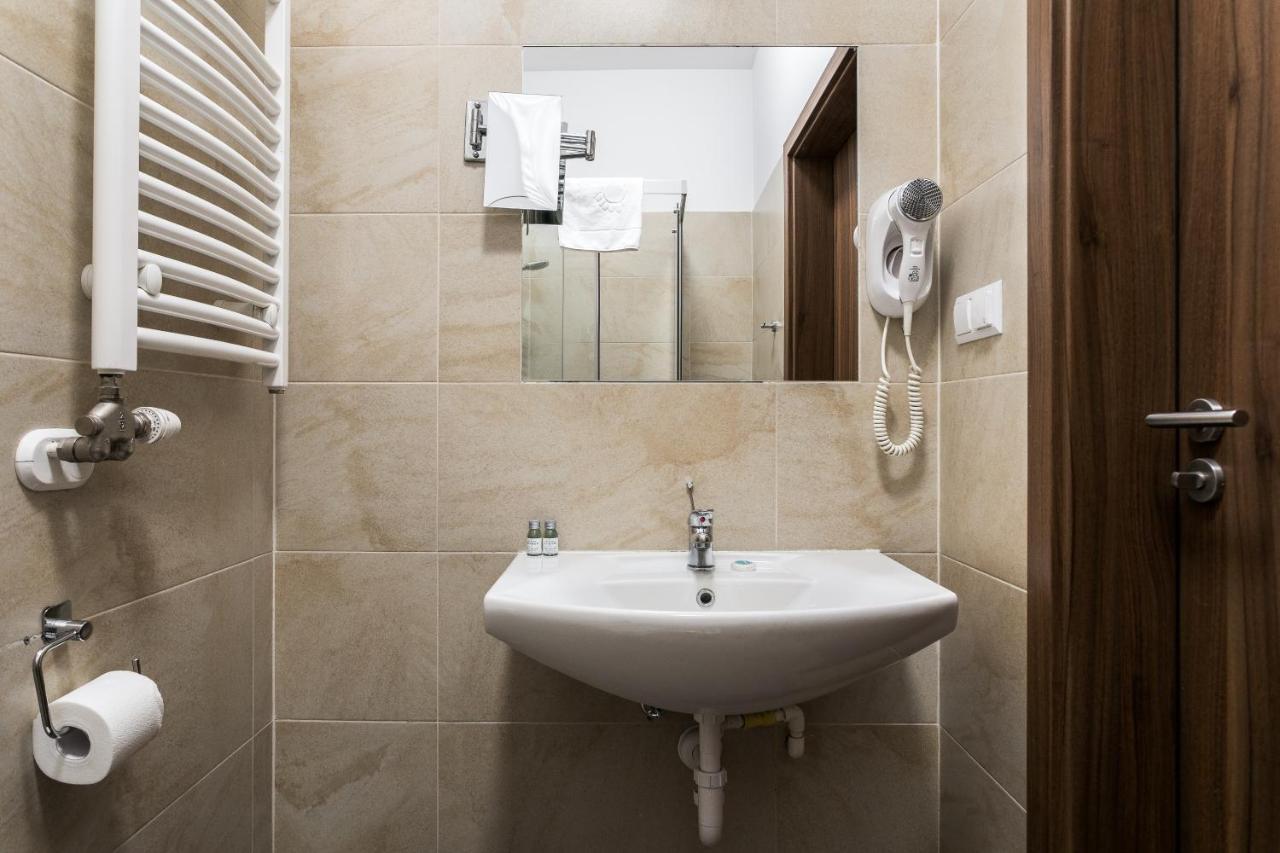 G12 Aparthotel Краков Экстерьер фото