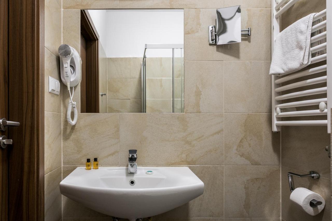 G12 Aparthotel Краков Экстерьер фото